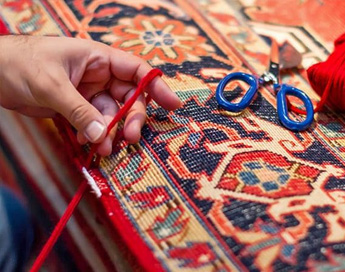 خدمات تخصصی و حرفه ای رفوی فرش در قالیشویی جمهوری قم 